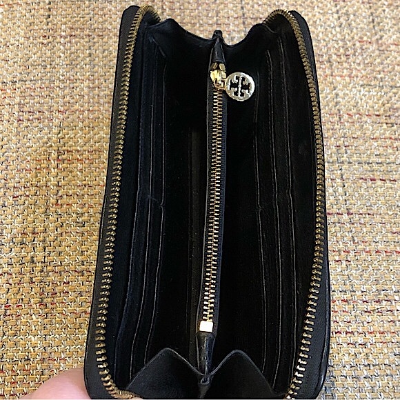 TORY BURCH Black Tumbled Leather Full Zip Continental Wallet - Picture 6 of 15